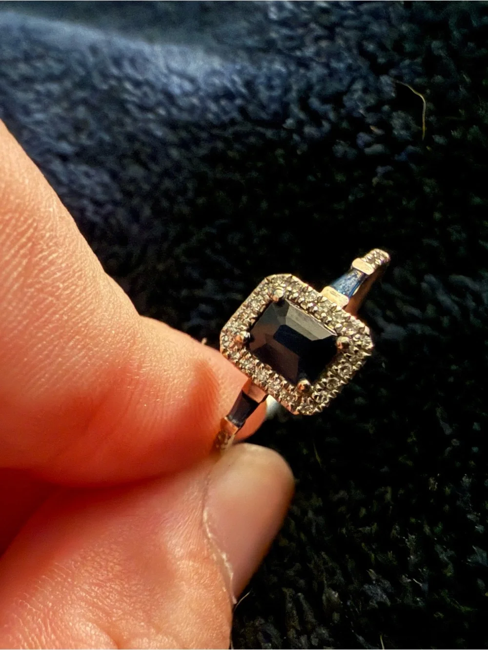 18 Karat White Gold 750 Vintage Sapphire and Diamond Ring